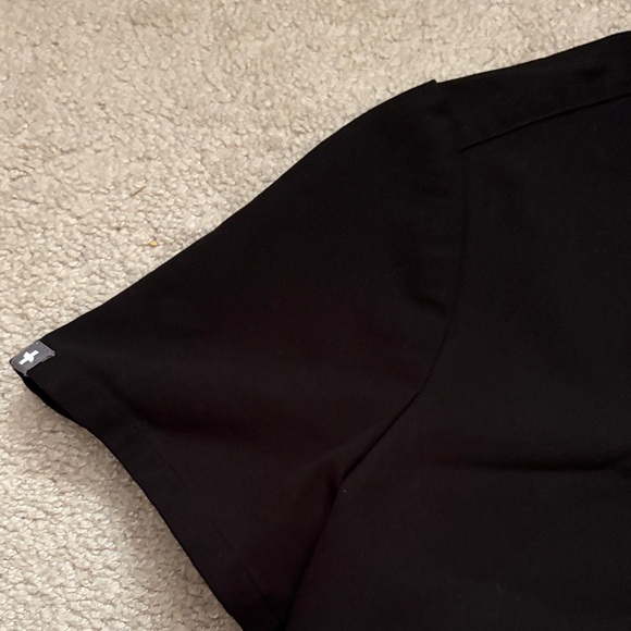 Figs OG Black Scrub Set with Gray Drawstring - Picture 10 of 12